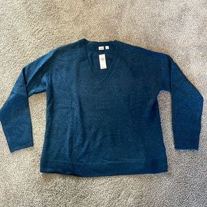 NWT vneck women’s sweater